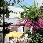 Sunrise Paros By Mr And Mrs White Ξενοδοχείο με διαμερίσματα Νάουσα