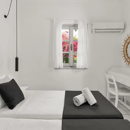 Ξενοδοχείο με διαμερίσματα Sunrise Paros 4*